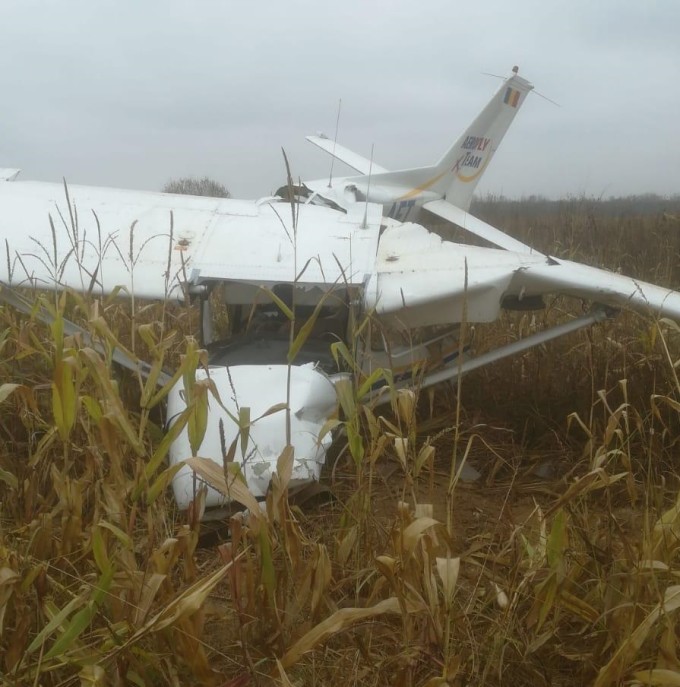Un avion s-a prăbușit în județul Argeș