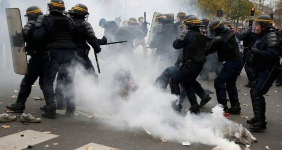 Ministrul francez de Interne, acuzat de răspândire de știri false