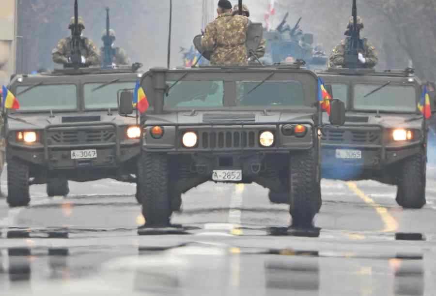 Au întors-o ca la Ploiești: paradă ratată