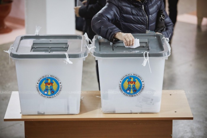 Are și Băsescu sosia lui