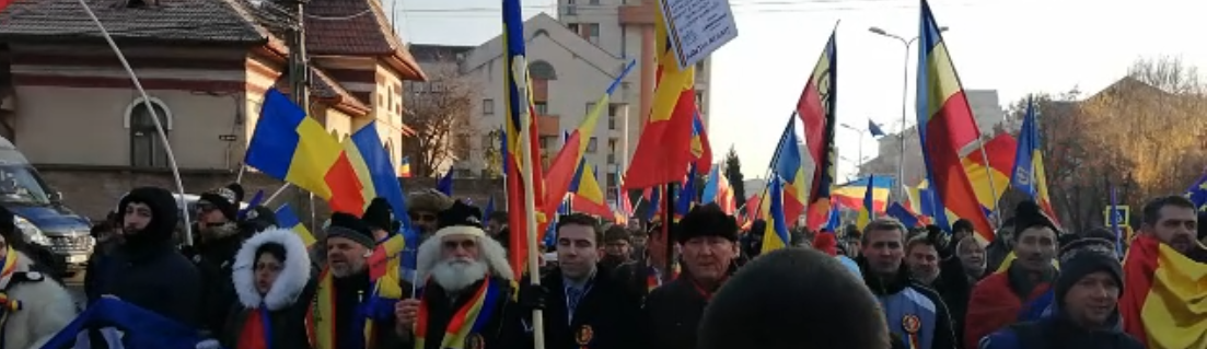 (VIDEO) Mii de oameni la Alba Iulia la un Marș al Unirii cu Basarabia