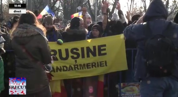 (VIDEO) Nu s-au lăsat: Jandarmeria, huiduită