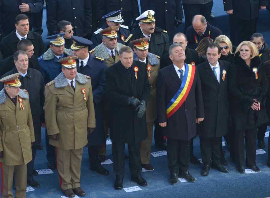 Președintele, între banii pentru servicii și vitamina D: „Numai un politician meschin…”