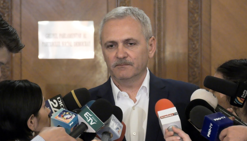 Un înger chilug îl ia la mișto pe Liviu Dragnea pe strada Batiștei