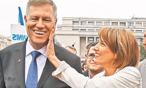 Preacinstita Carmen Iohannis a participat la o dezbatere despre anti-corupţie