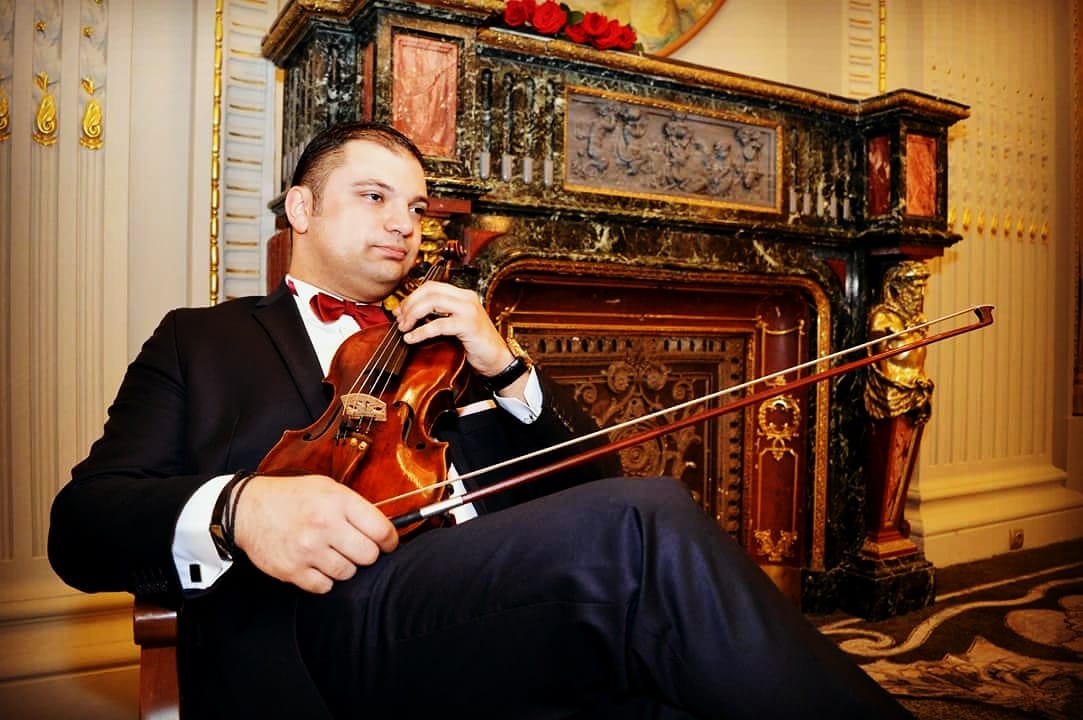 INTERVIU Gabi Stănescu: Artistul există prin frumos, ca intrument al divinului din om