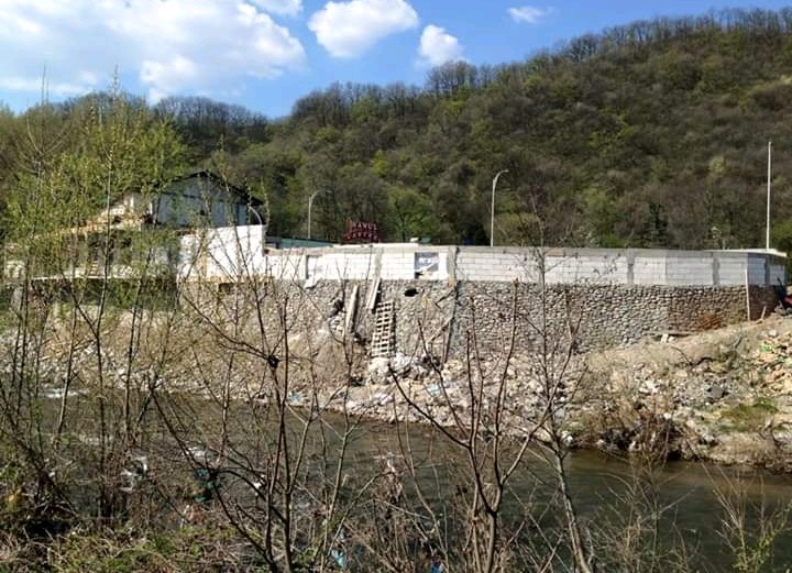 Herculane, perla din Banat, o stațiune în care ilegalitatea este la tot pasul (II)