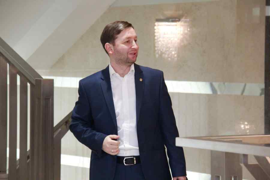 Poveste fabuloasă: Judecătorul care a mârâit la România și a fost „răpit”