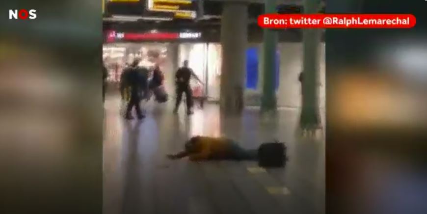 Român reținut pentru amenințări cu un cuțit