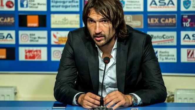 Favoritul pentru postul de antrenor la FCSB