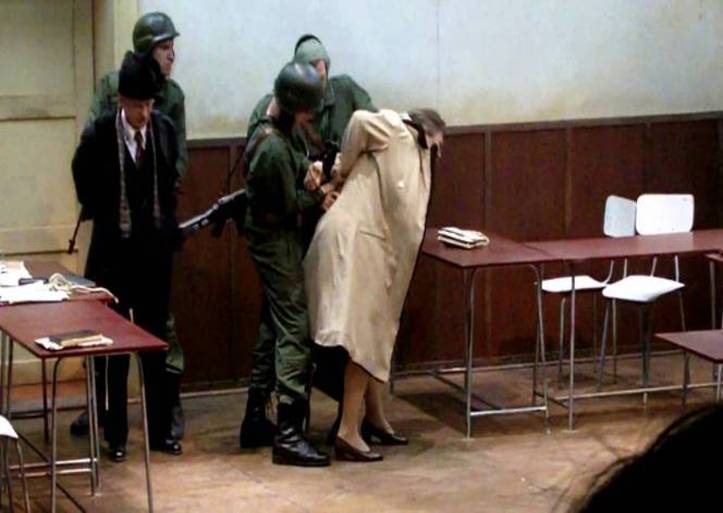 Averea soților Ceaușescu, bănuții de pe pieptul mortului