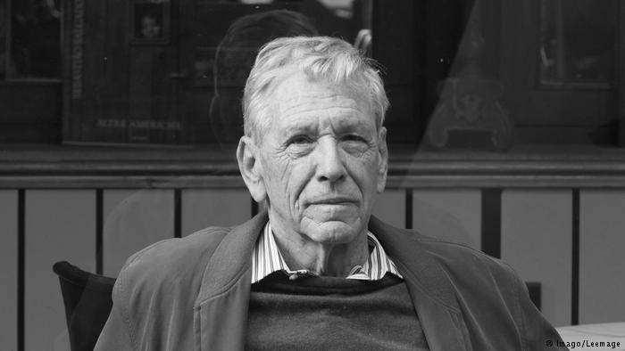 A murit un cunoscut scriitor