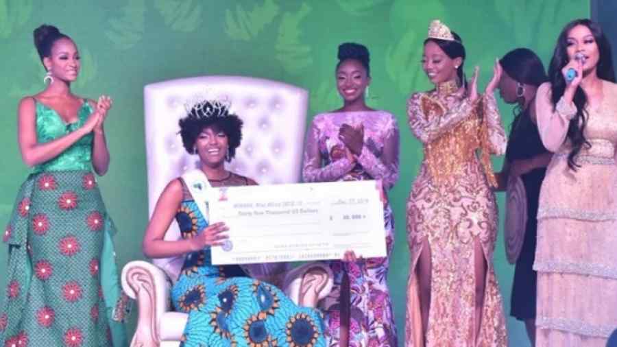 (VIDEO) Momente de groază la concursul de Miss