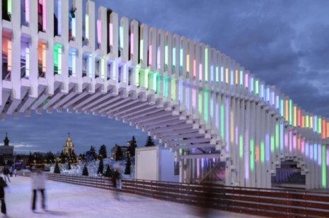 Prăbușirea unei pasarele cu oameni