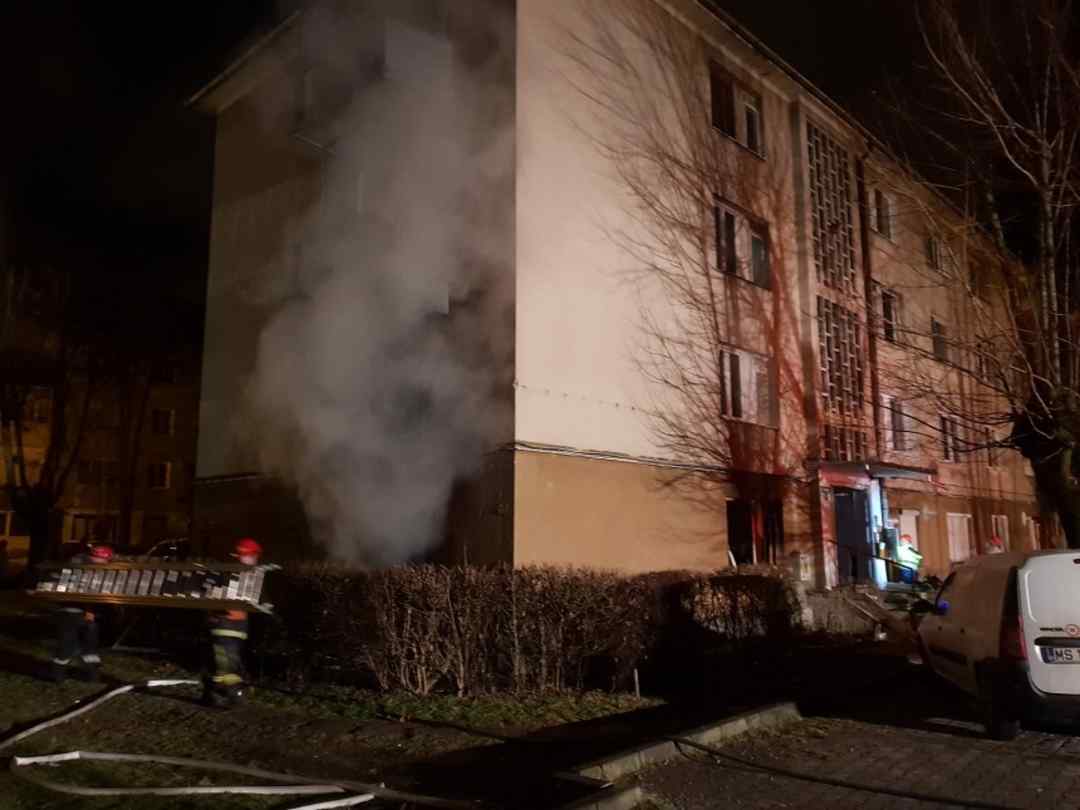 (FOTO) Și incendiu, și explozie
