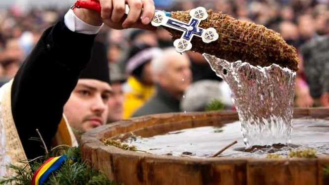 Sărbătoarea sfântă a credincioșilor: Boboteaza sau Botezul Domnului
