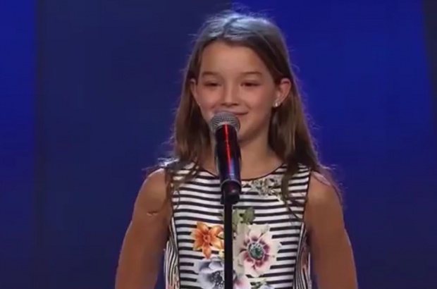 (VIDEO) O fetiță româncă i-a cucerit pe suedezi