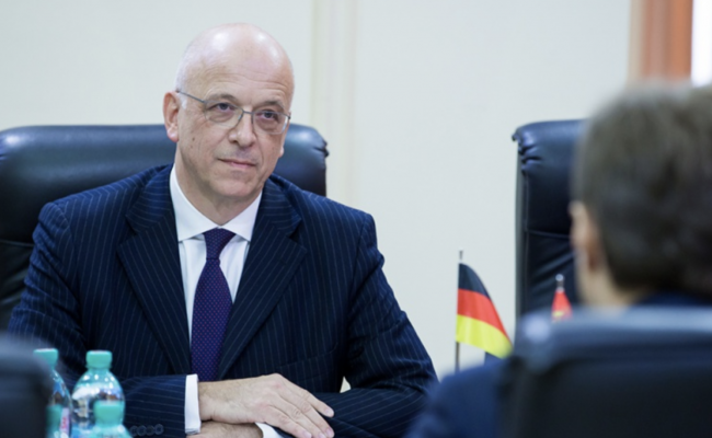 Ambasadorul Germaniei: „În contextul politic actual, în care forţe din ţară…”