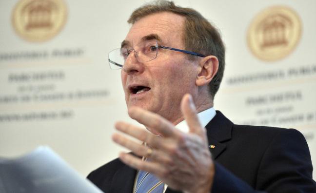 Procurorul general Augustin Lazăr nu cunoaşte prevederile Codurilor penale