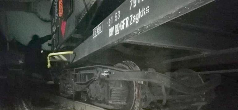 Vagon încărcat cu substanțe periculoase a deraiat în Caraș-Severin