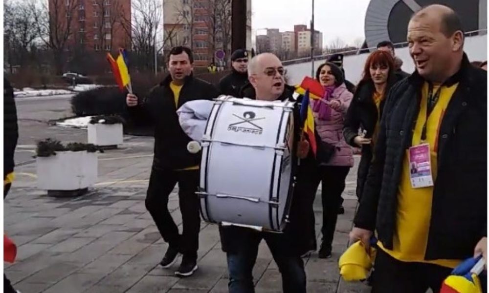 Momo mic, primar la Cluj