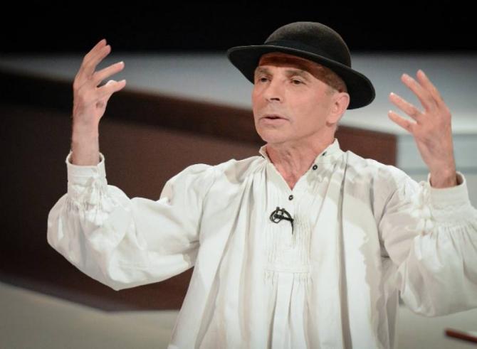 Grigore Leșe, luat cu ambulanța după un spectacol