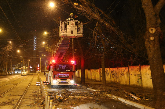 (FOTO/VIDEO) Urmările „potopului” din Capitală