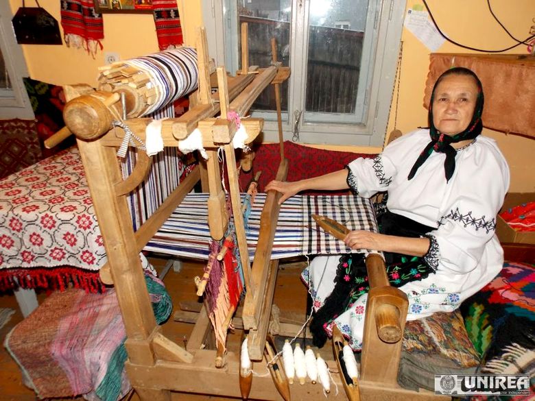 Meşteri şi rapsozi populari, premiaţi la Gala ”Tezaure Umane Vii”