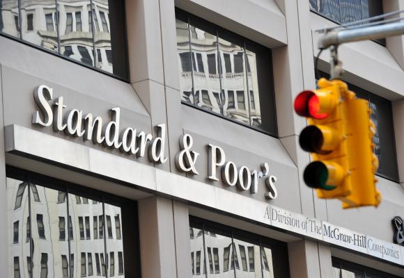 S&P, DECIZIE privind ratingul României. Semnalele de alarmă sunt…