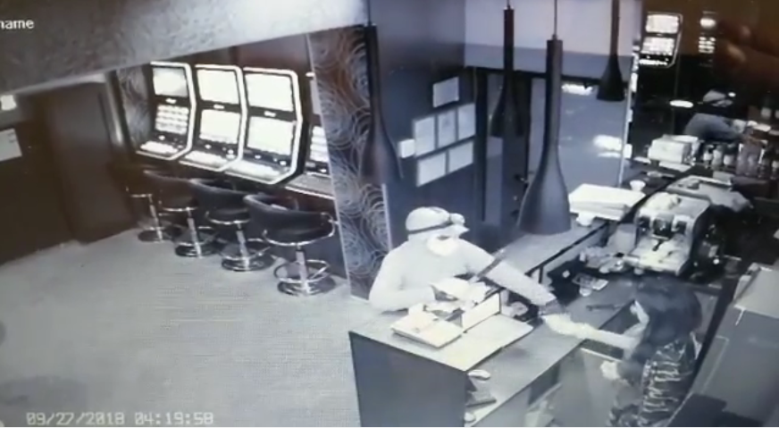 Jaf armat la un cazinou din Pitești. Ce s-a întâmplat cu unul dintre angajați