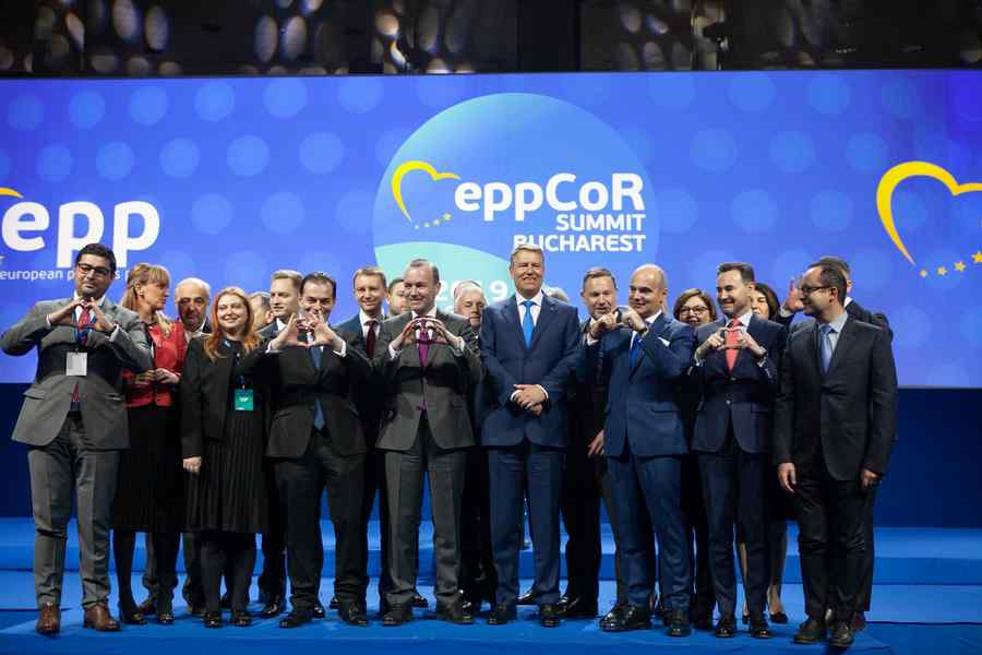 Curat imparțial! Iohannis nu se mai ascunde