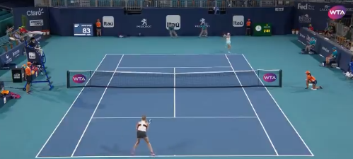 Turneele cad pe capete