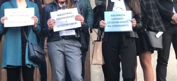 (VIDEO) RĂSCOALĂ anemică a magistraților. Ce i-a mai mânat în luptă?