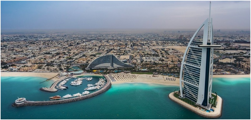 Au plecat în vizită de lucru în China și au ajuns în vacanță de lux în Dubai