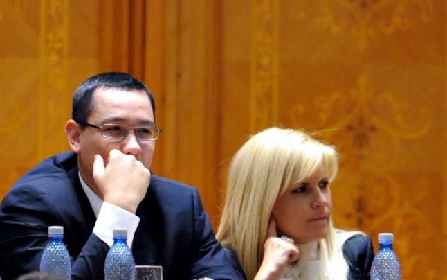 România la cheremul bătăliei dintre Udrea și Ponta