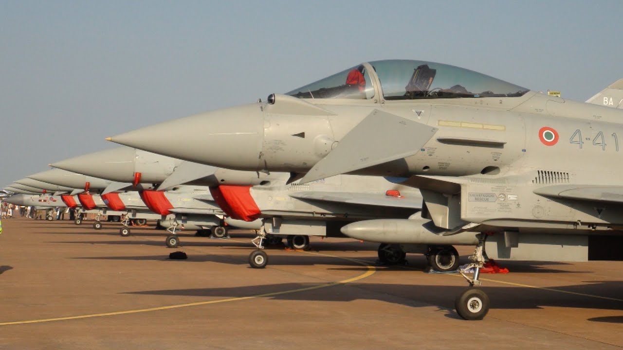 Italia trimite avioane de luptă in România