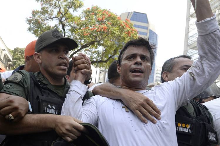 Venezuela: Mandat de arestare pentru un lider al opoziţiei