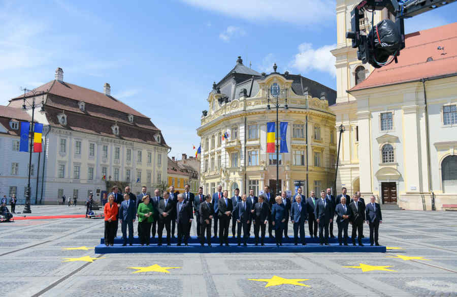 Summitul de la Sibiu – un tîrg de oameni și funcții