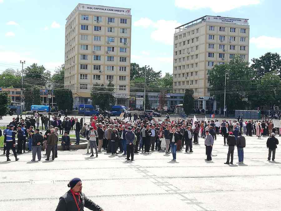 Lucian Postu: Hrițaco-lăzeștii GDS-iști strigă soprane la gard