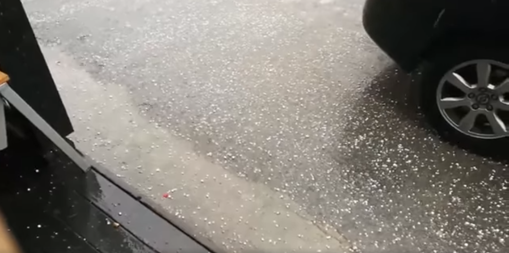 (VIDEO) Potop de gheață în oraș