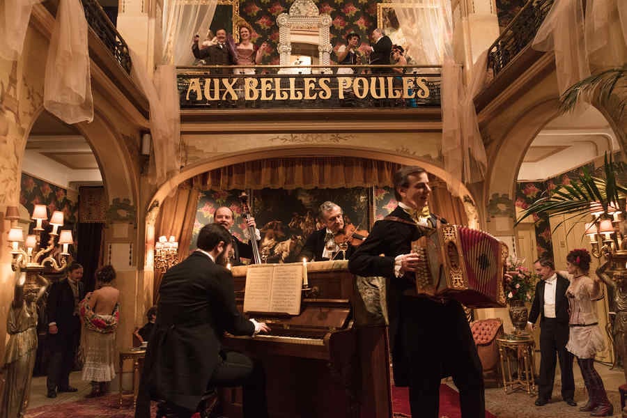  „Cyrano, mon amour” – o amuzantă călătorie în Parisul Belle Epoque