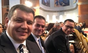 Trei, Doamne, și toți trei!