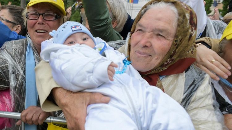 Iată imaginea care l-a emoționat pe Papa Francisc în România