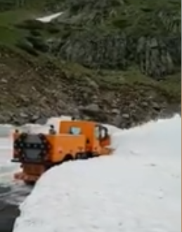 (VIDEO) O nouă dovadă: Vara e ca iarna!