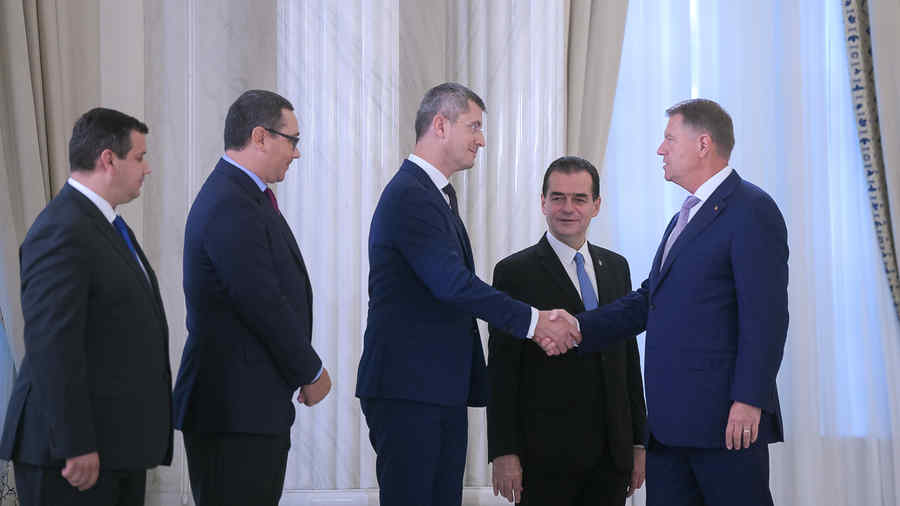Tăriceanu s-a dezlănțuit: „Un trântor solemn”