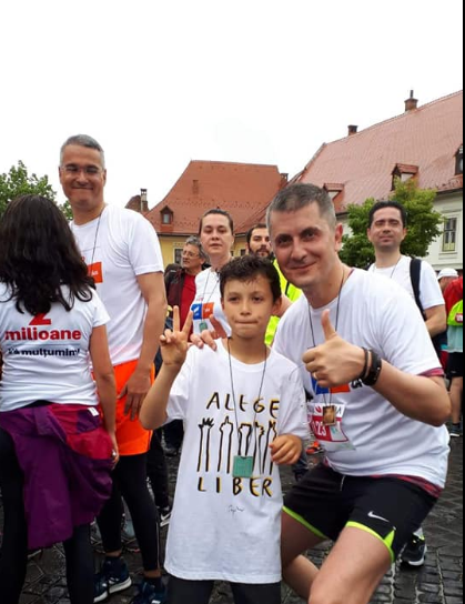 Pe unde mai scoate cămașa Barna?