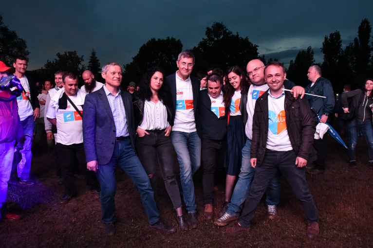 S-a stabilit: Când își alege USR candidatul la prezidenţiale