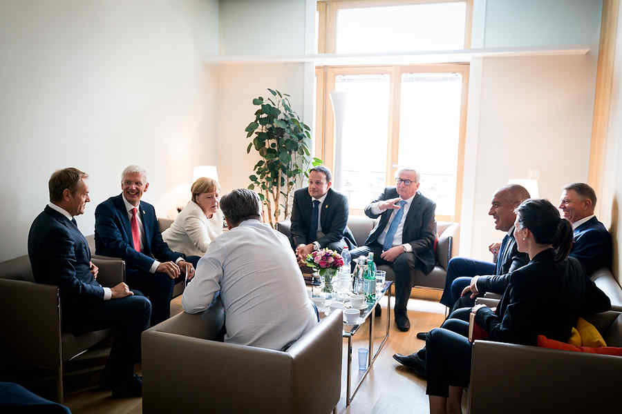 Ce a negociat patronul buticar pe la Bruxelles?