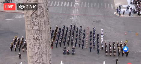 (VIDEO) Macron, huiduit la marea paradă
