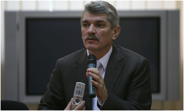 Recitiți în Cotidianul 18 iulie 2012 – Porcăria STS